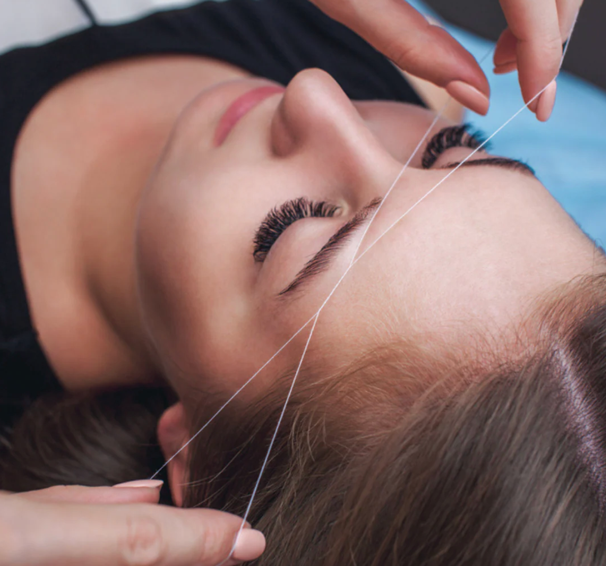Lash and brow artist at work